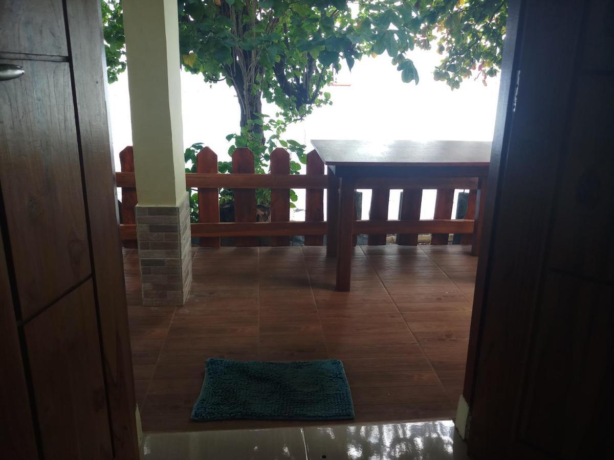 Lena House Flores Hitokalak المظهر الخارجي الصورة